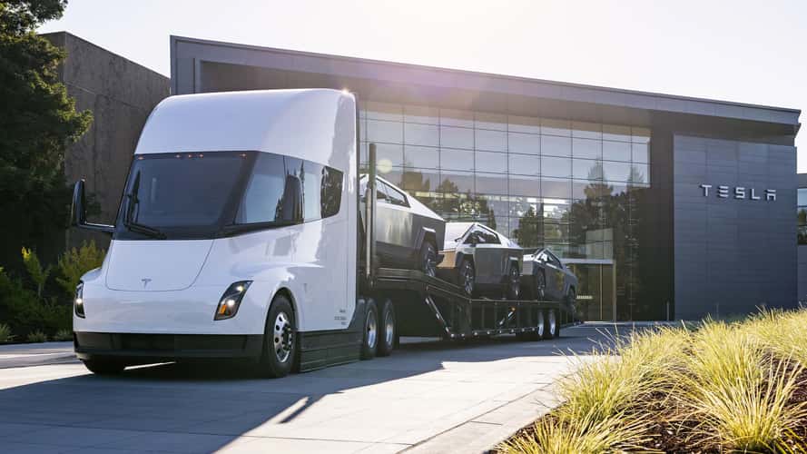 Il Tesla Cybertruck arriva a novembre. Produzione a 125.000 unità