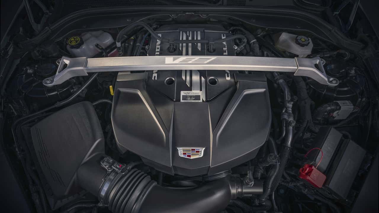 GM's New Small-Block V-8 Could Come In Two Flavors, With a Powerful Base Engine