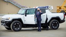 us-president-joe-biden-test-driving-the-2022-gmc-hummer-ev-pickup