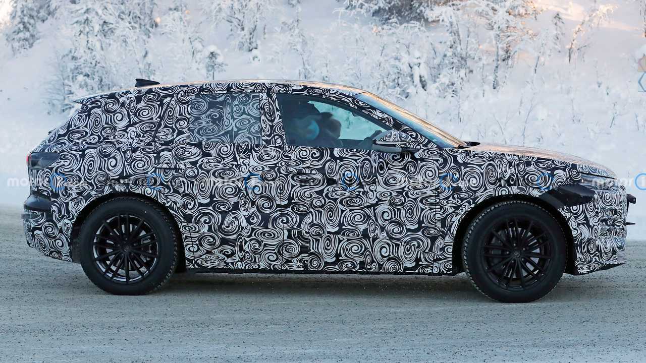 Audi Q6 e-tron, le nuove foto spia in Svezia