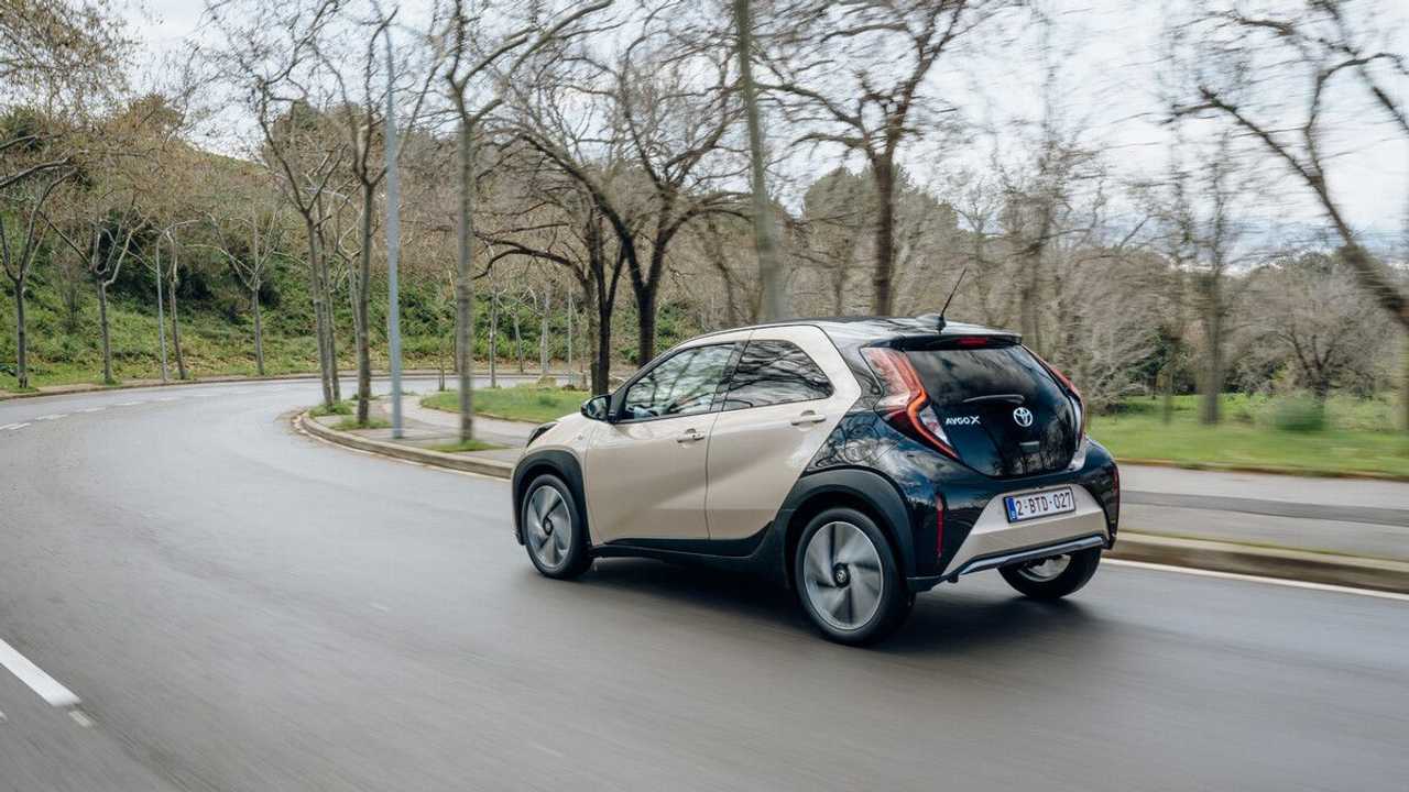 Prova Toyota Aygo X (2022) con trasmissione CVT