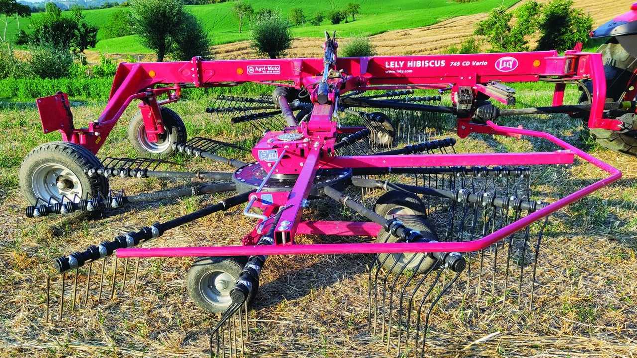 LELY HIBISCUS 745 CD Vario