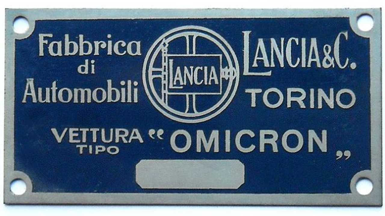 Plaqueta de chassi de um ônibus Omicron