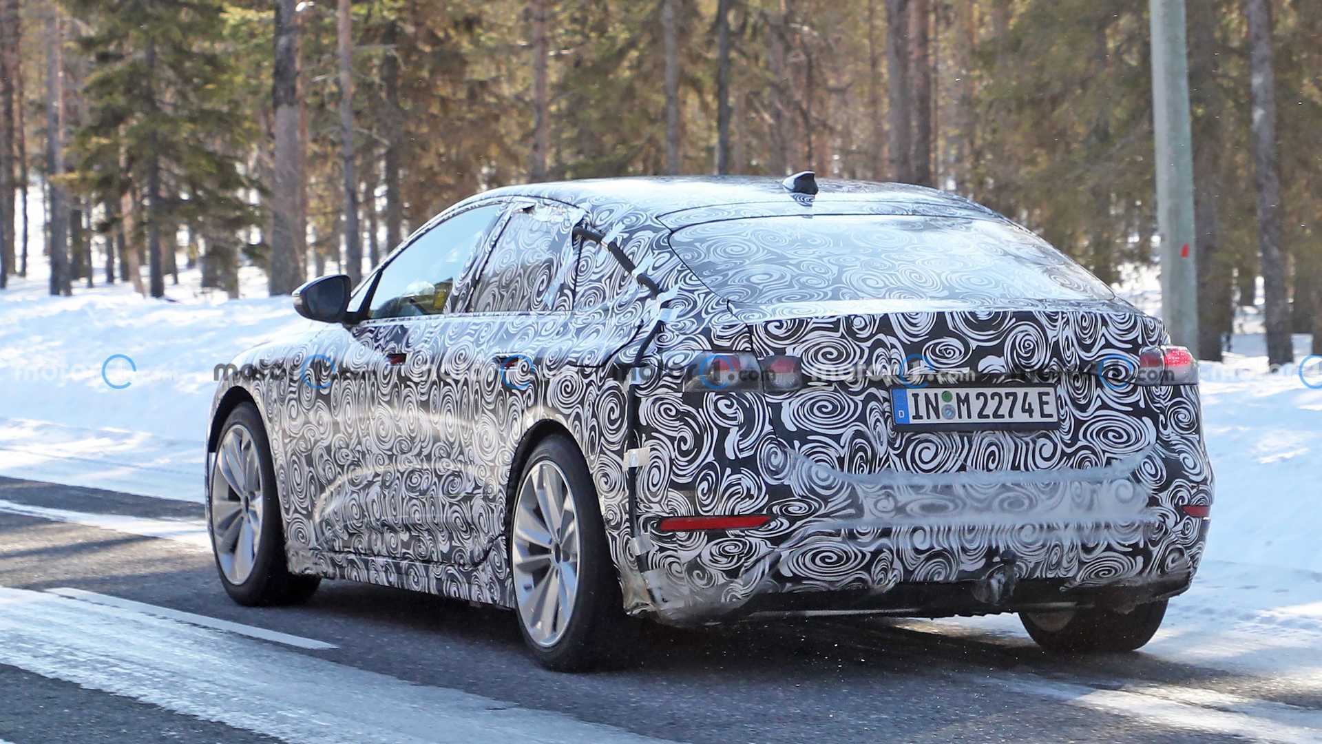 audi-a6-e-tron-side-view-spy-photo.jpg