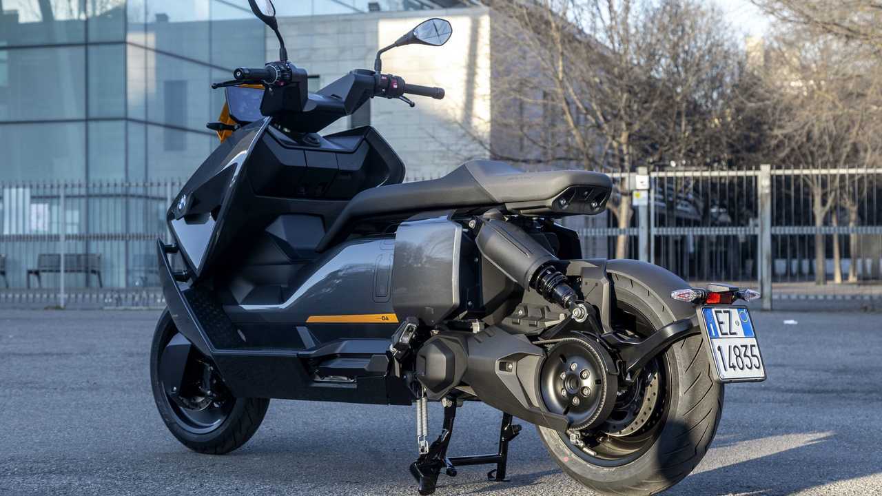 BMW CE 04