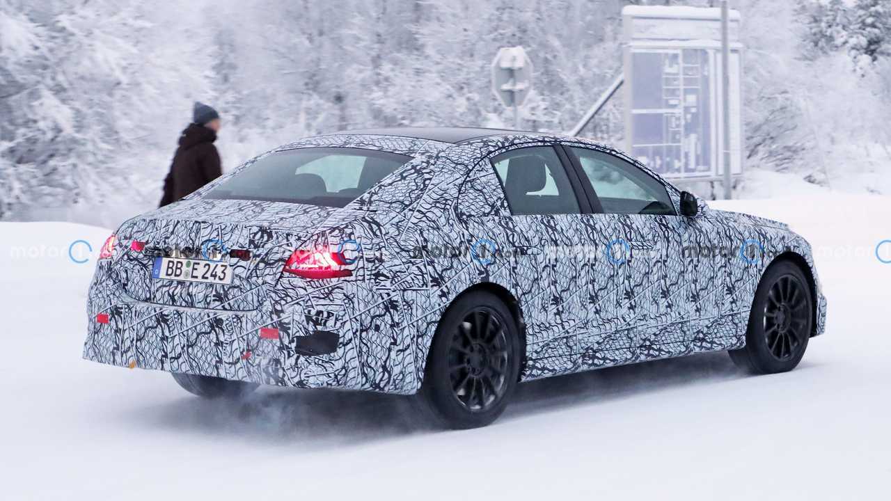 Nuova Mercedes Classe E, le prime foto spia
