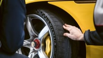 Nouveaux pneus pour Porsche Carrera GT