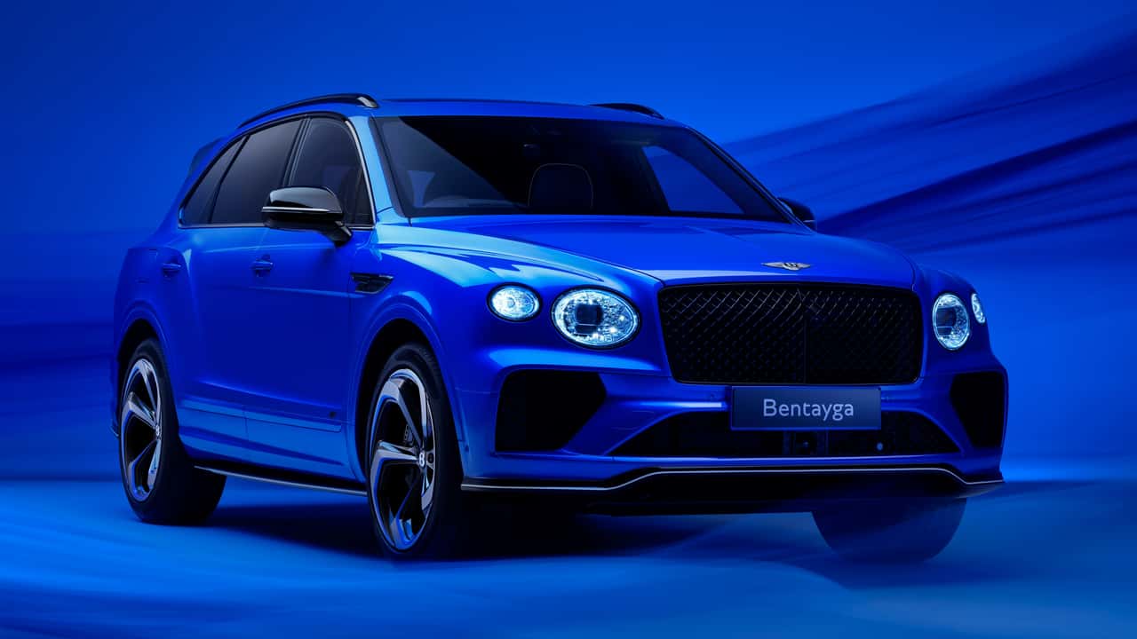 Bentley Bentayga S in Nila Blue exterior paintwork