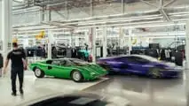 Lamborghini Countach y Revuelto se reúnen en la fábrica