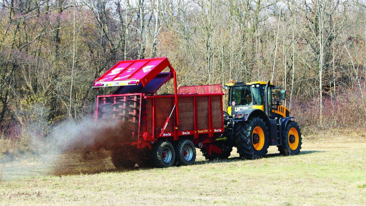JCB FASTRAC 8330