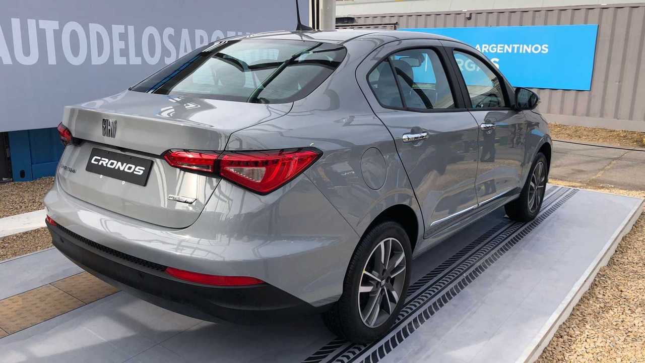 Fiat Cronos 2023.