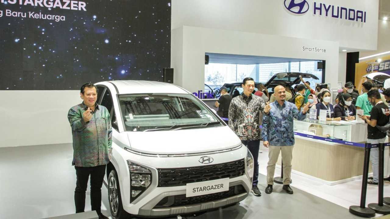 (1) Hyundai STARGAZER GIIAS Surabaya 2022