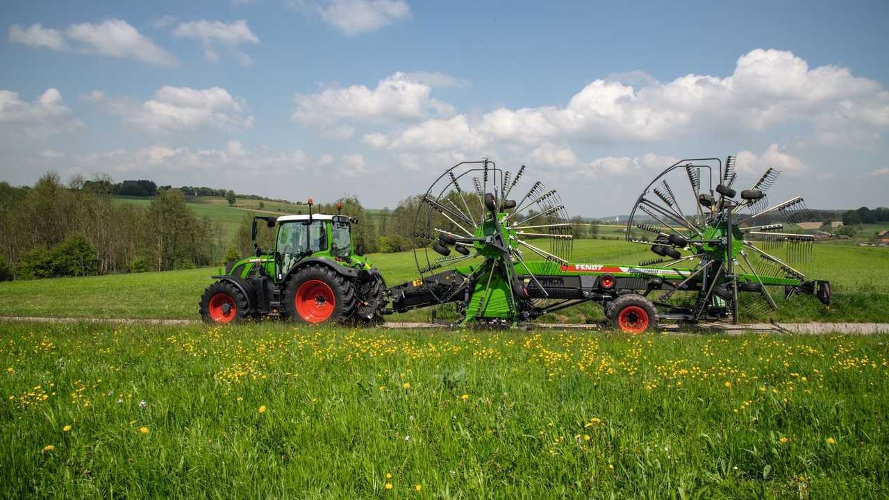 Fendt Former 14055 PRO: il nuovo ranghinatore a 4 giranti MY2023