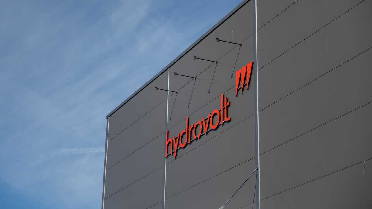 Hydrovolt (Schriftzug an der Fabrikwand)