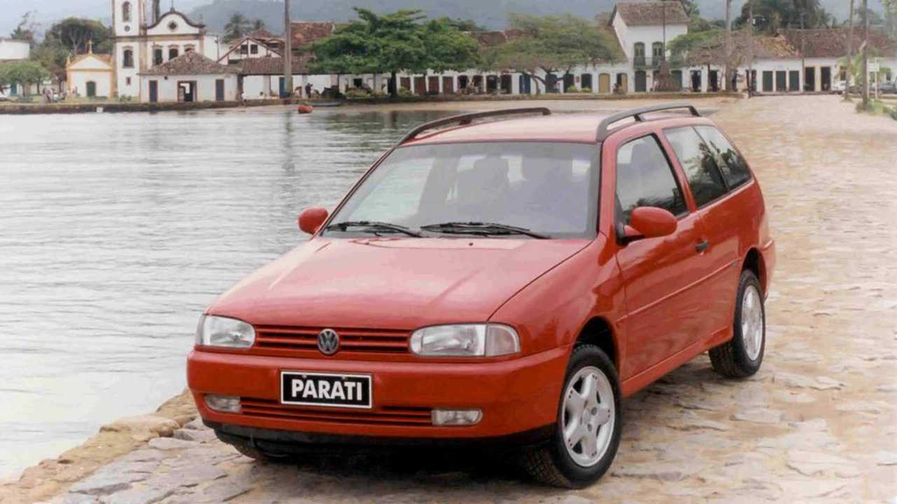014 - A geração Bolinha foi lançada em outubro de 1995, inicialmente com apenas duas portas