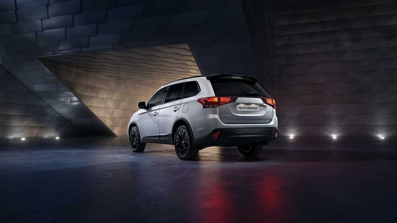 Mitsubishi Outlander Black Edition (2021)