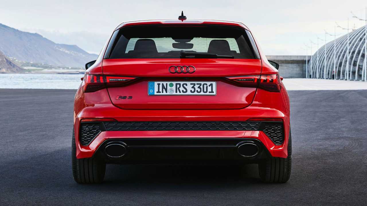 Audi RS3 vs. Mercedes-AMG A45 S