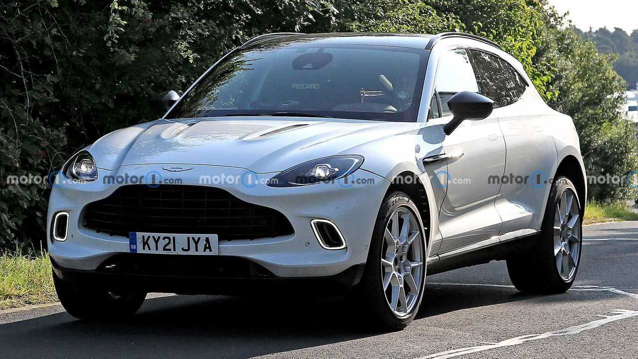 Aston Martin DBX híbrido