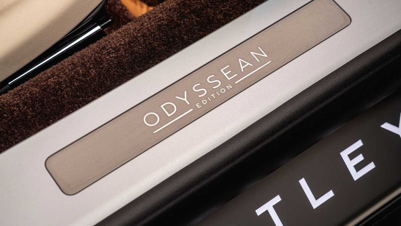 Bentley Flying Spur Hybrid Odyssean Edition