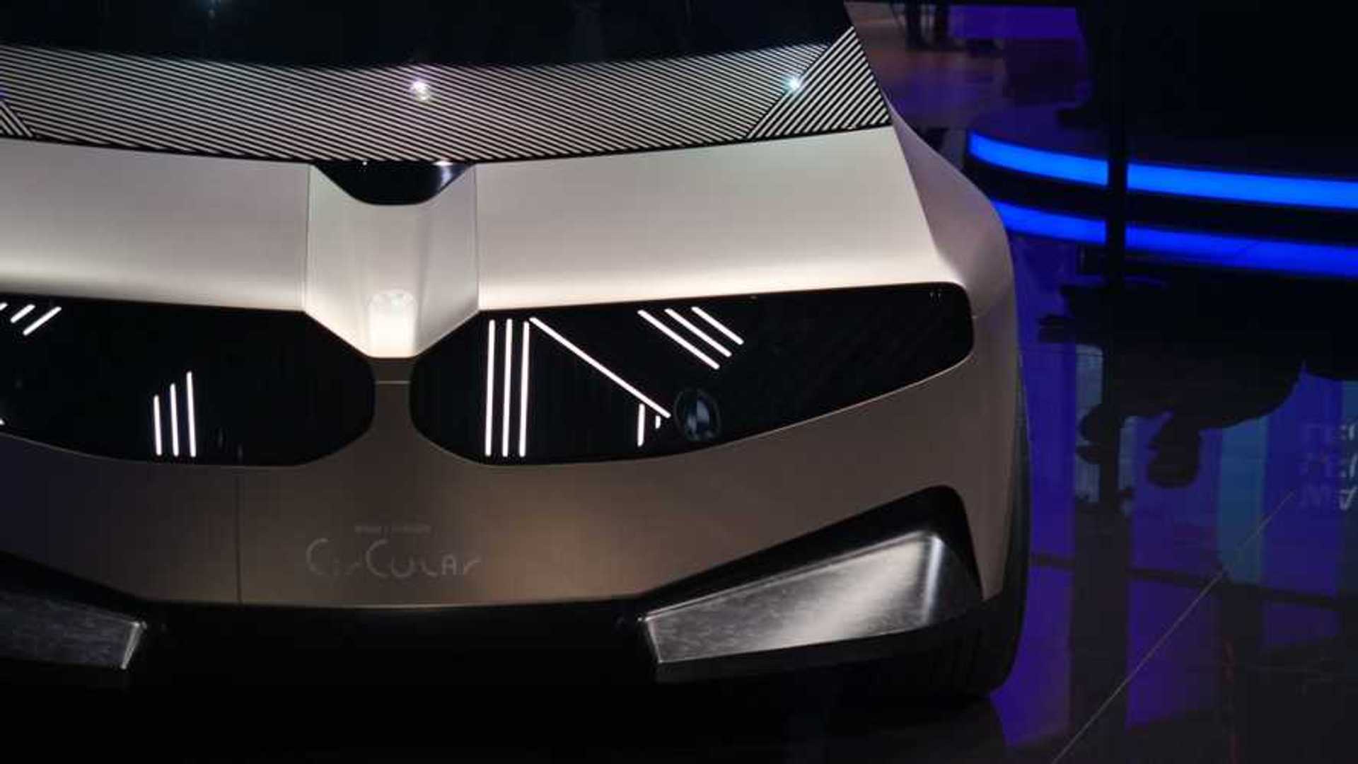 https://cdn.motor1.com/images/mgl/kpbve/s1/live-photos-of-bmw-i-vision-circular-from-iaa-2021.jpg