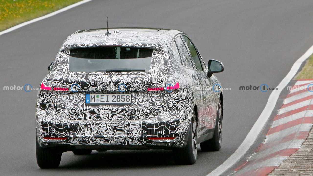 Шпионские снимки BMW 2 Series Active Tourer