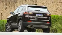 Traseira do Jeep Compass Limited TD350 2022