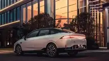 XPeng P5