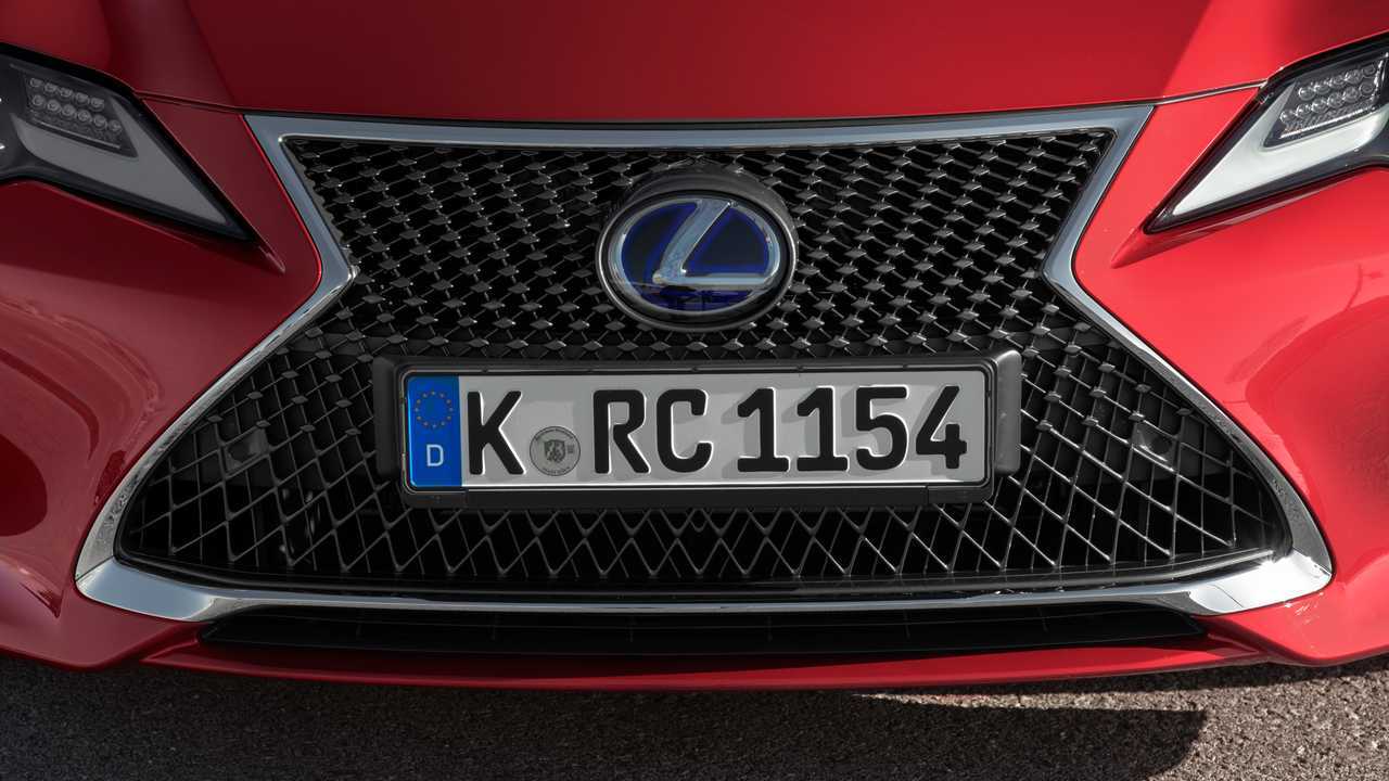 Lexus RC 300h, test drive