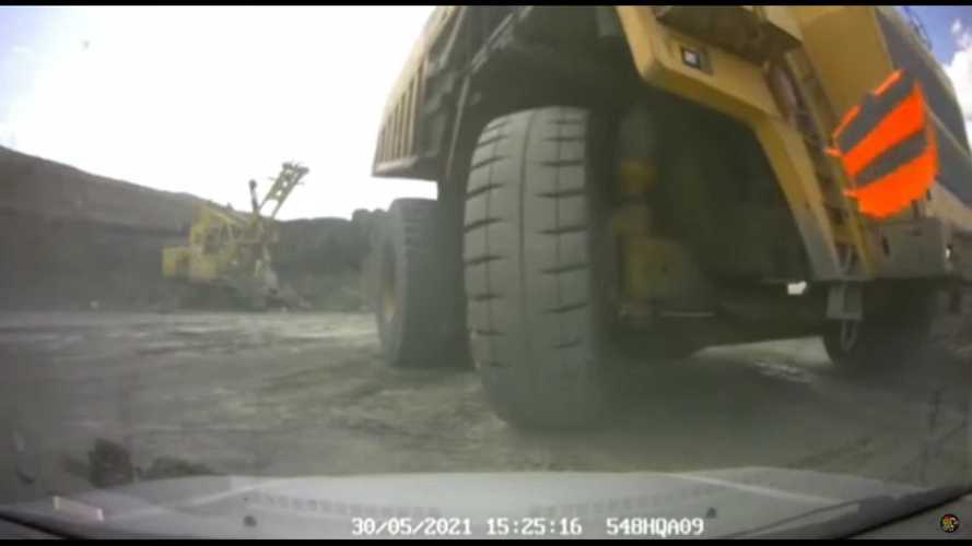 Dash Cam Footage Of Haul Truck Crushing Repair Car Is Terrifying