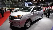 2013 SsangYong Rodius Turismo live in Geneva