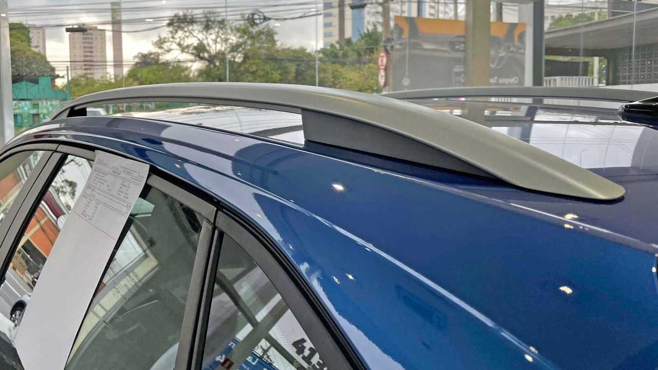 VW Nivus Highline 2022 azul biscay - rack no teto