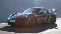 La Porsche Cayman GT4 RS debutta al Nurburgring