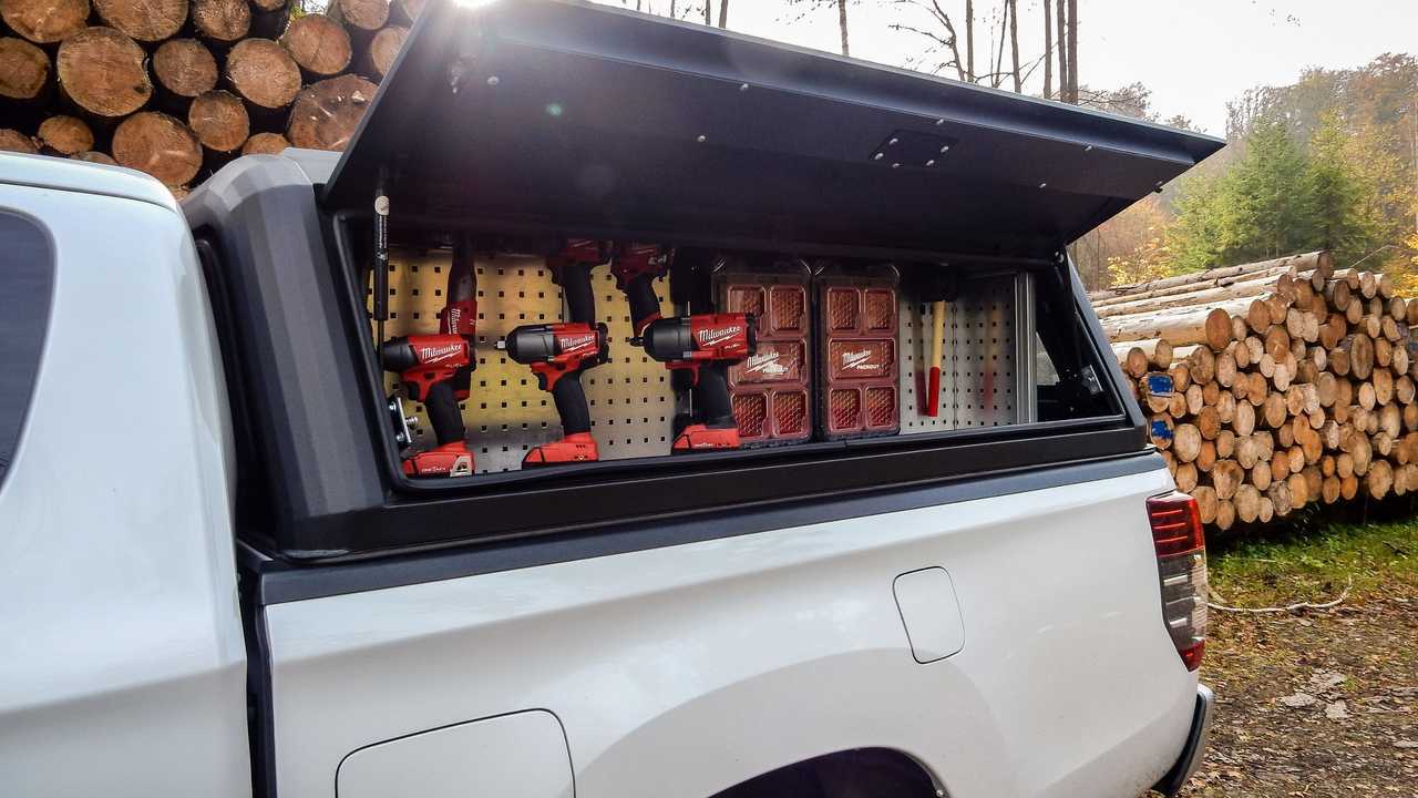 Mitsubishi L200 (2021) mit Milwaukee-Handwerkerausbau