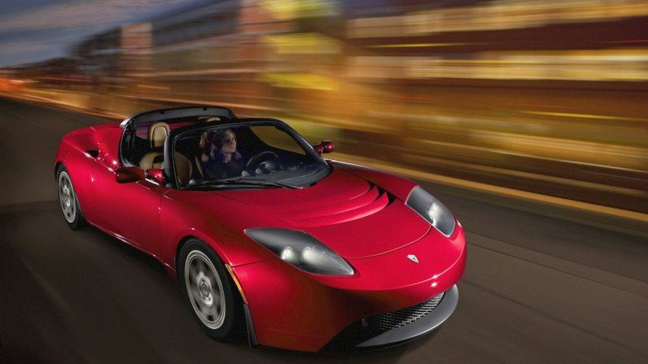 Tesla Roadster 3.0 hits the street with 340-mile range