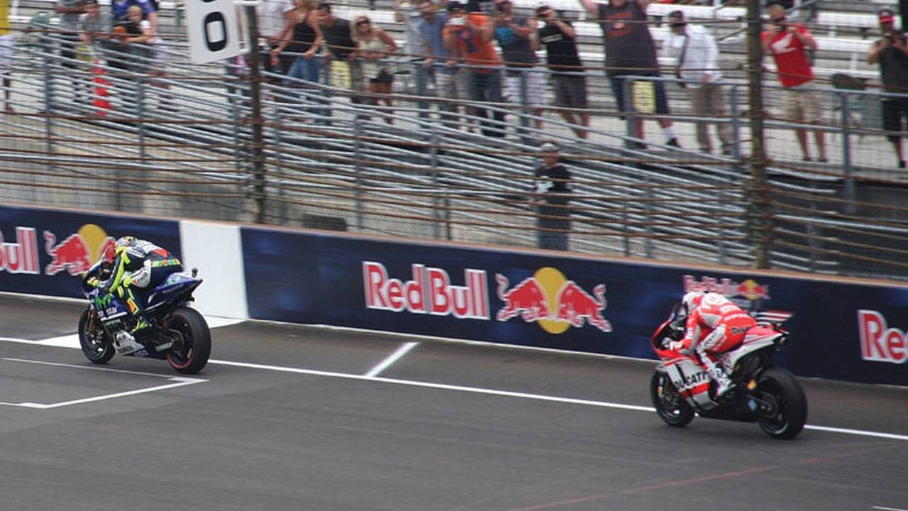 Rossi leads Dovizioso in the early laps. (Photo by Pete Hitzeman)