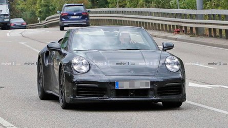 Porsche 911 Turbo Cabriolet en photos espion