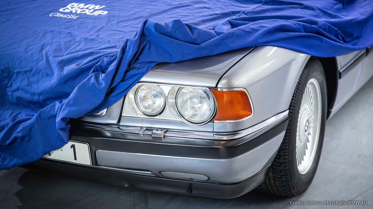 BMW 750iL V16 poisson rouge (1990)