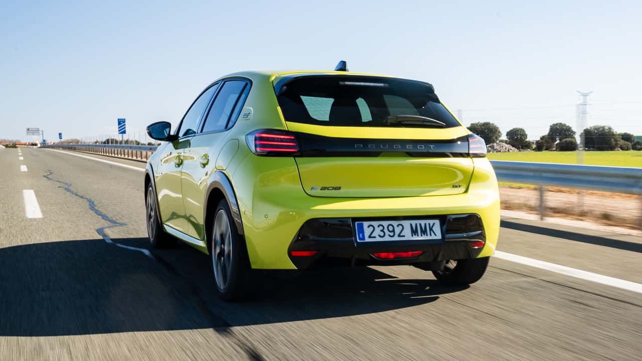 Peugeot E-208 2024 primera prueba