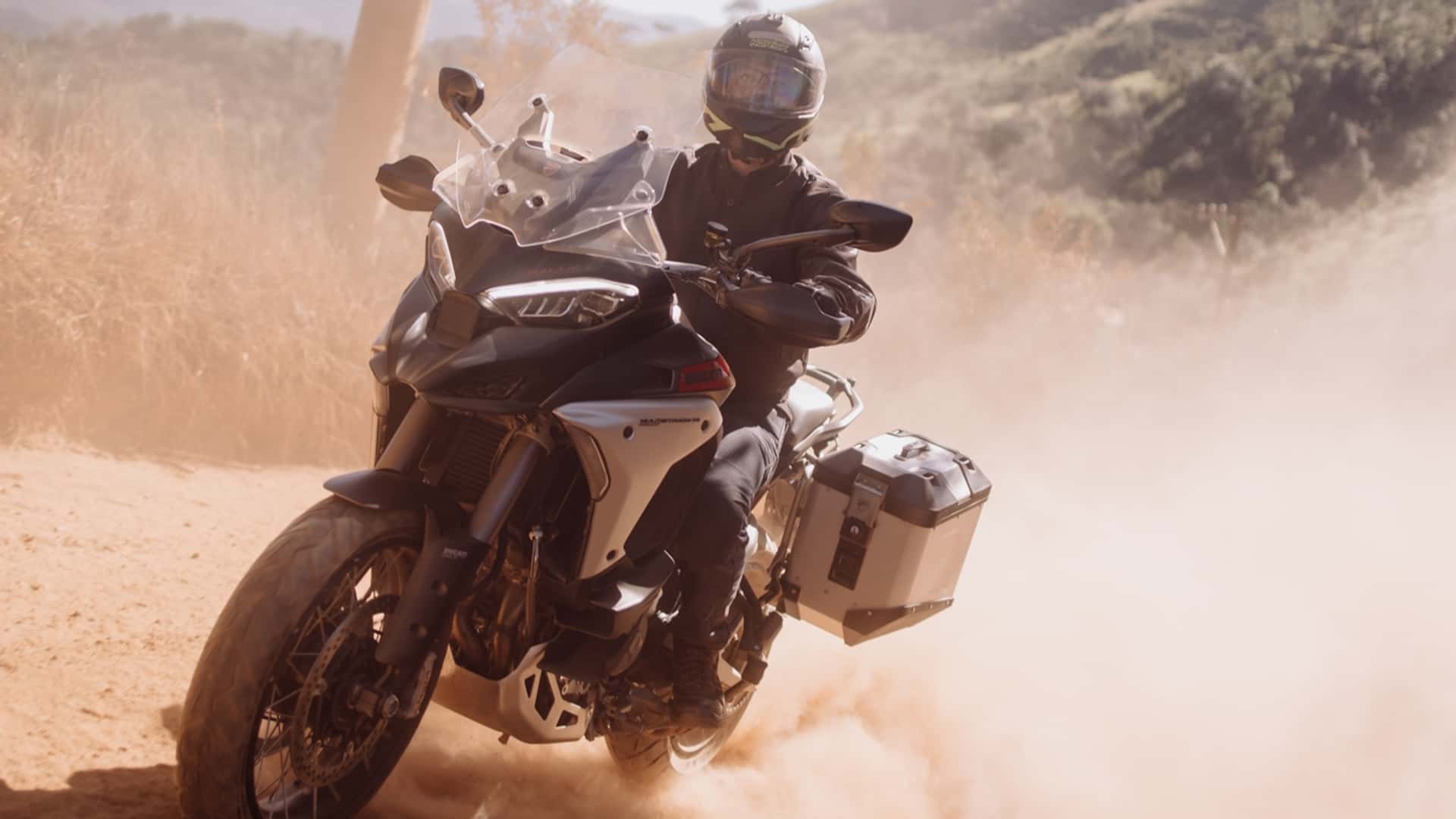 Impressões Ducati Multistrada V4 Rally: esportiva sem medo de terra