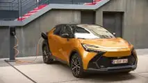 Toyota C-HR Plug-in Hybrid (2024)