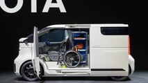 Toyota KAYOIBAKO concept (2023)