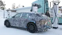 Ferrari-Mule mit Elektroantrieb an der Ionity-Ladestation