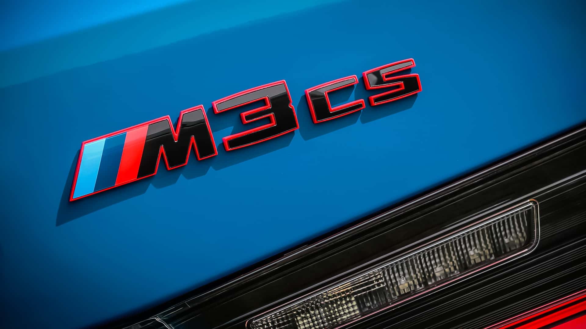 https://cdn.motor1.com/images/mgl/lE3w0w/s1/bmw-m3-cs-touring-2025.jpg