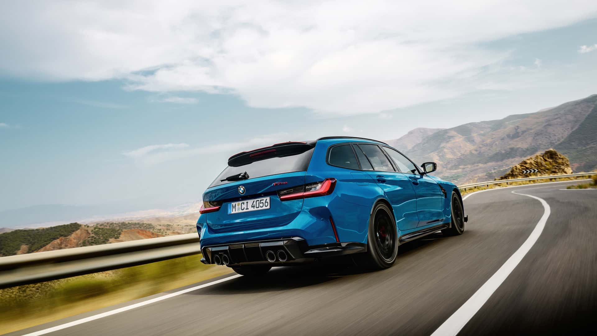 https://cdn.motor1.com/images/mgl/lE3wvw/s1/bmw-m3-cs-touring-2025.jpg