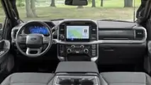 Intérieur du Ford F-150 XLT 2024
