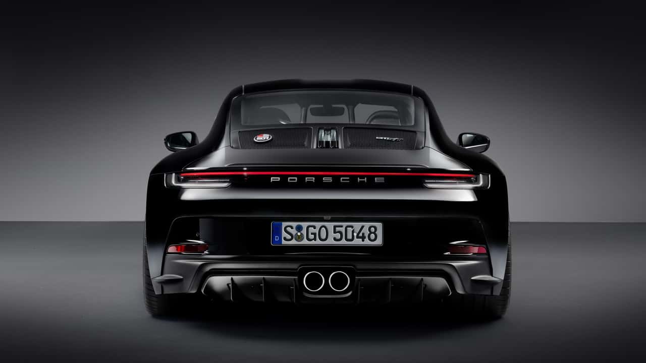 2024 بورشه 911 إس/تي