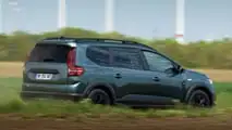 Dacia Jogger Camping (2023) in prova