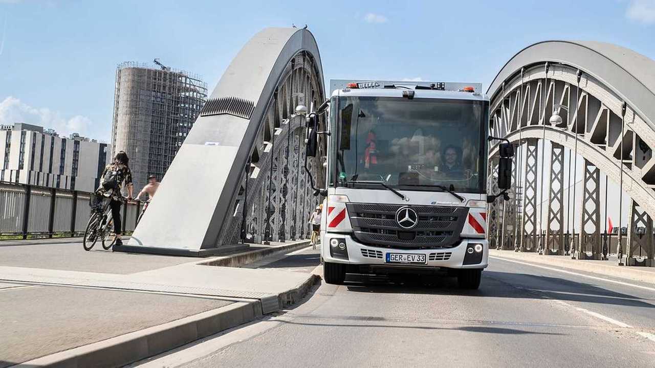 I camion Mercedes-Benz a IFAT 2022