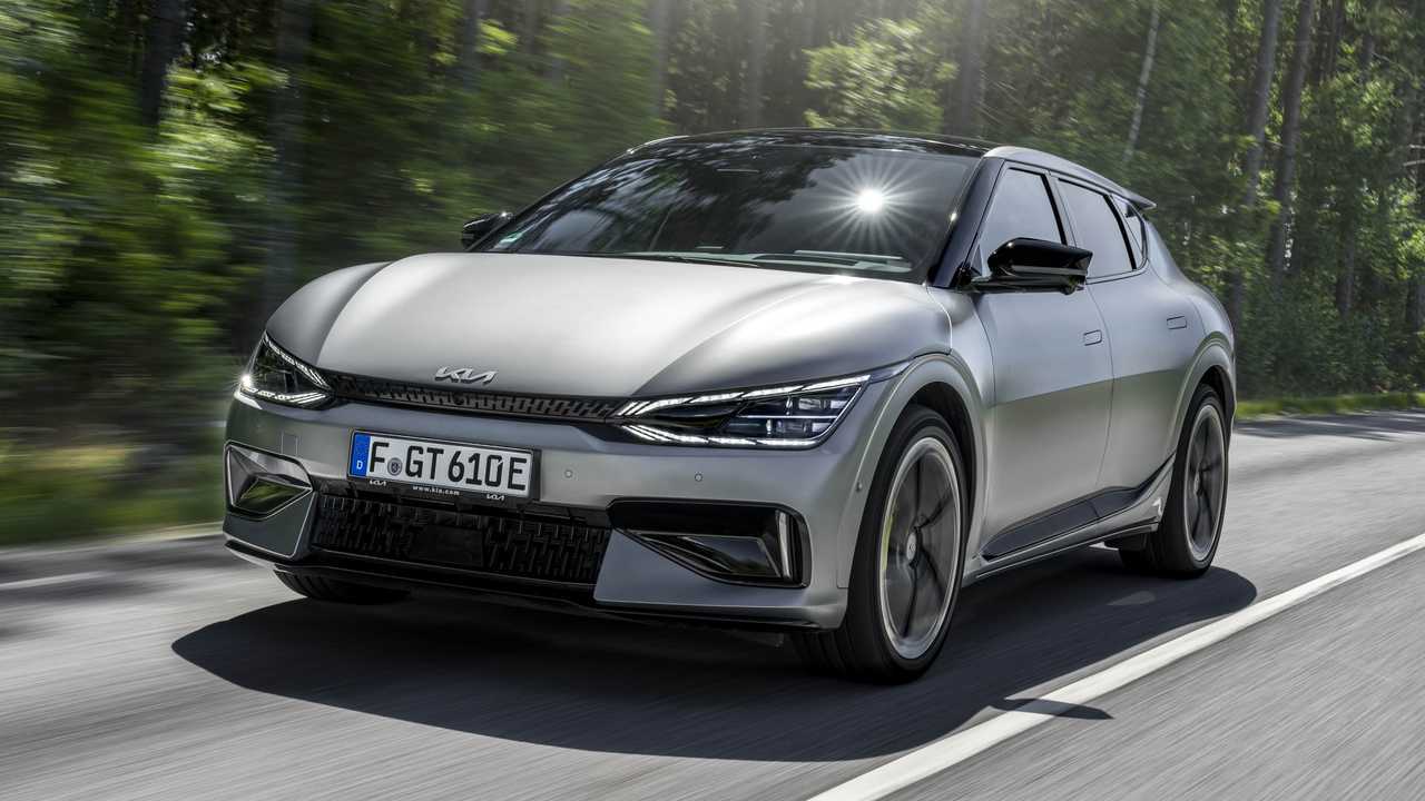Foto - Kia EV6 GT (2022), prova su strada