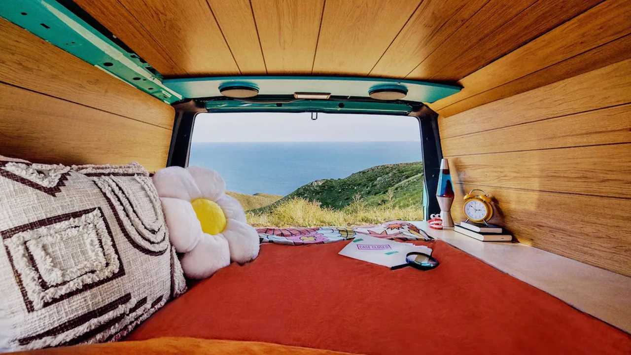 Máquina del misterio AirBnB furgoneta camper